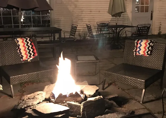 1896 House Country Inn - Barnside Inn