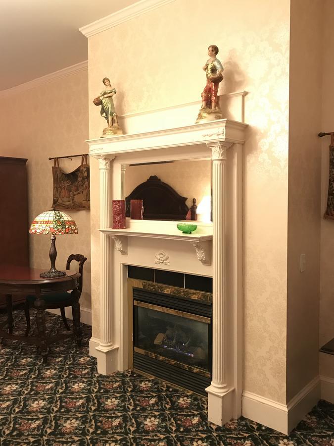 1896 House Country - Barnside 5*